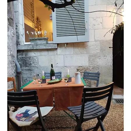 Au Coeur Du Vieux Tours Avec Jardin Apartment *